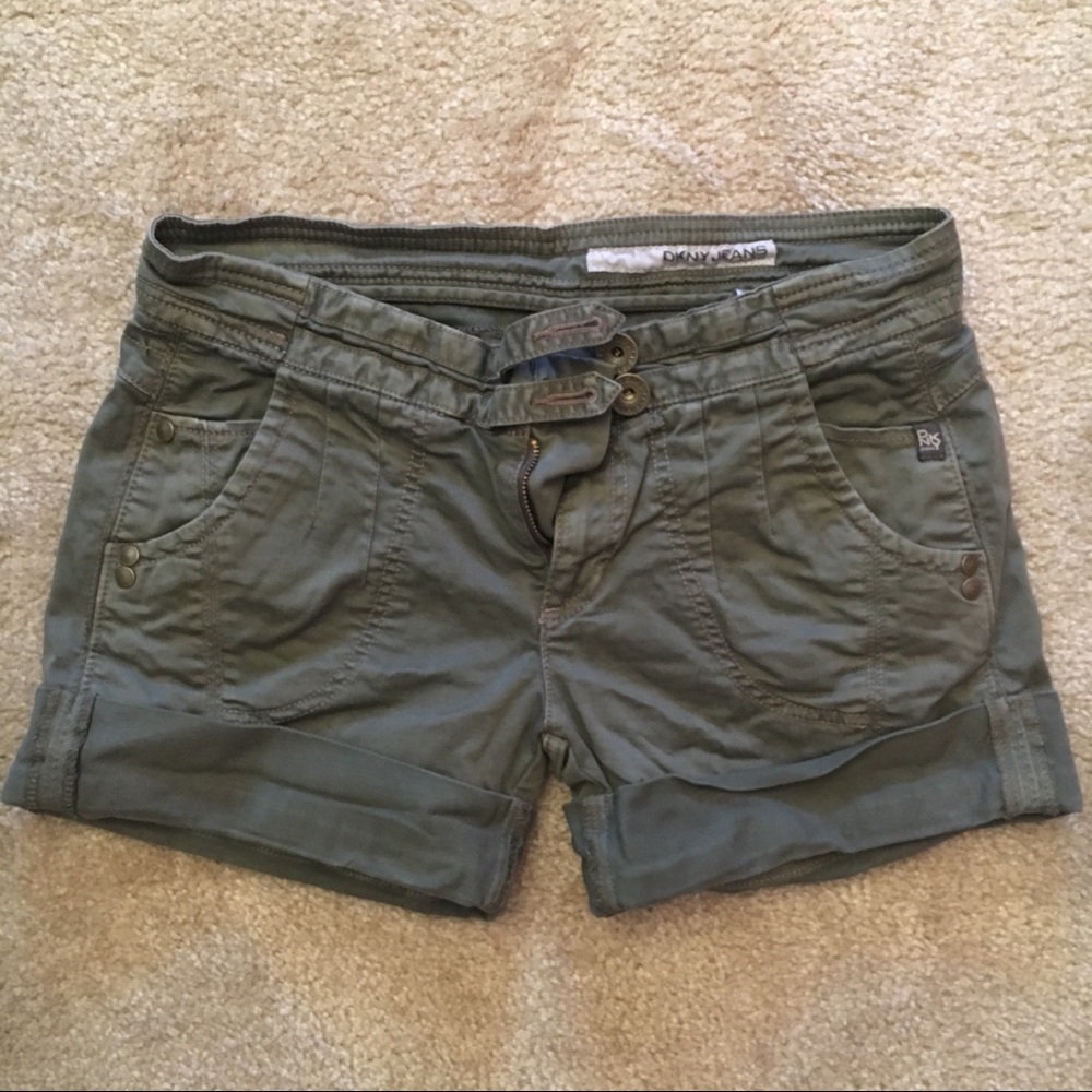 DKNY JEANS Olive Shorts